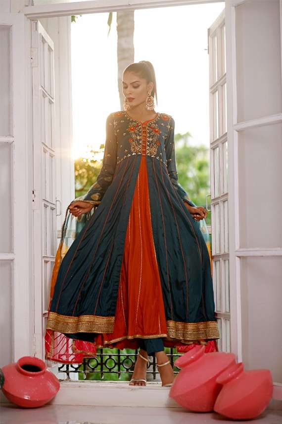 Front open frock with rust inner with 3 shaded dupatta