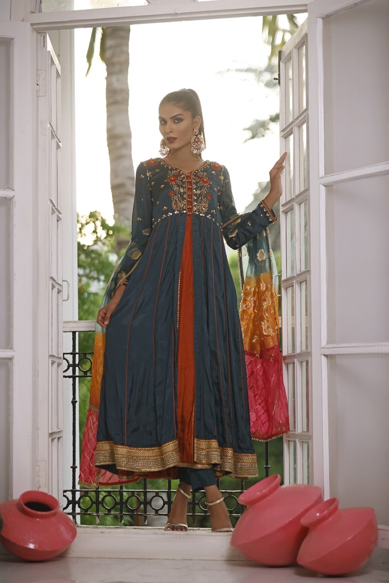 Front open frock with rust inner with 3 shaded dupatta